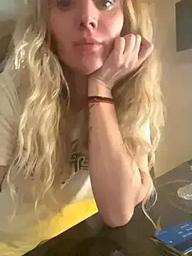 Affectionate_lady from StripChat