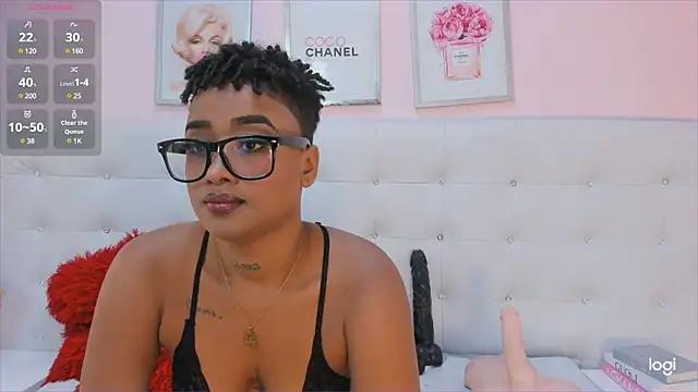 AgathaBladee from StripChat