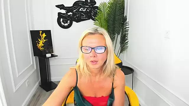 AgathaKlouin from StripChat