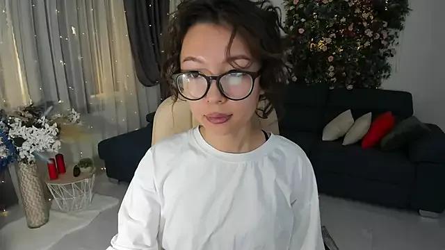 Explore our live girls sluts from our Custom and Multi clubs and checkout exclusive access to highly interactive content, such as shape, hair, titties, pussy type and many more.
