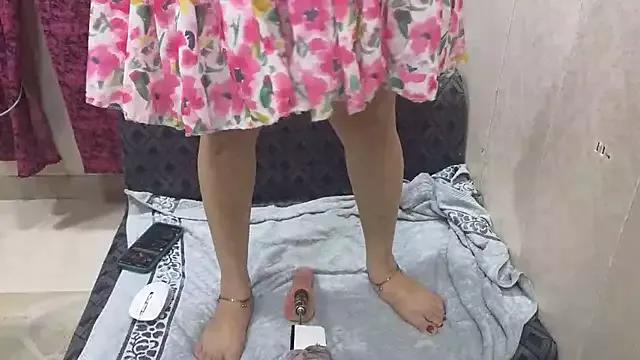 Ahana11 from StripChat