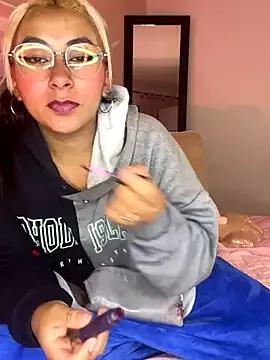 ahdara_cute from StripChat