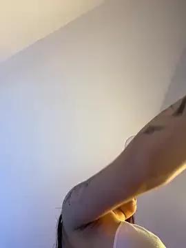 ahrix-rousee- from StripChat is Freechat