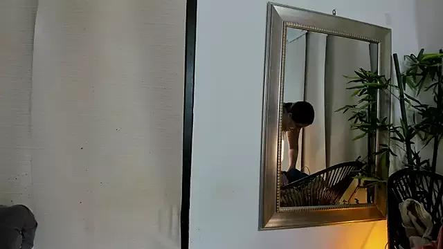 aida_guevara from StripChat is Freechat