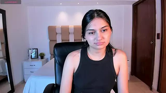 Explore our live girls sluts from our Custom and Multi clubs and checkout exclusive access to highly interactive content, such as shape, hair, titties, pussy type and many more.