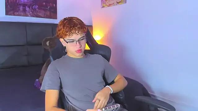 Aiiden_15 from StripChat