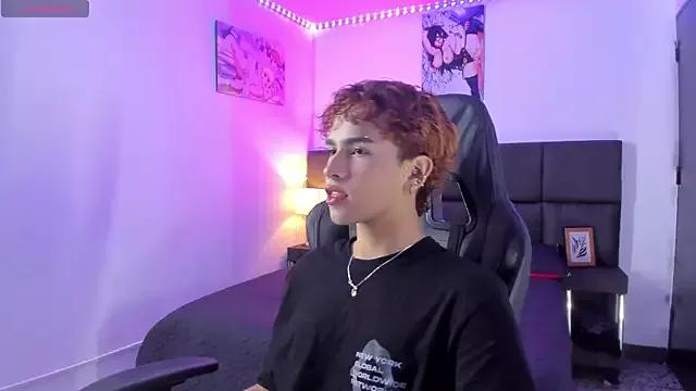 Aiiden_15 from StripChat
