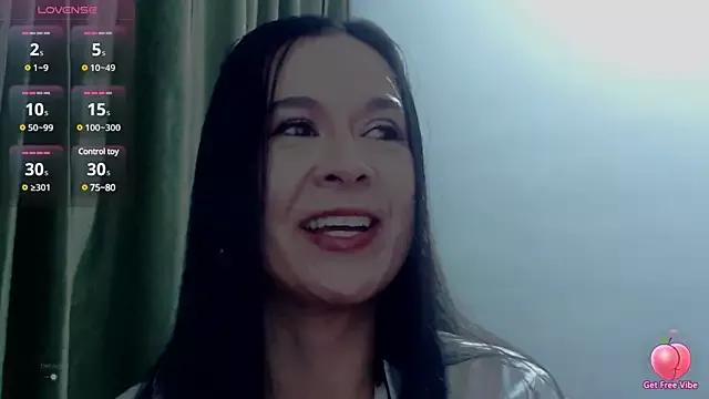 Aileendarkhot from StripChat is Freechat