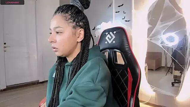 Explore our live girls sluts from our Custom and Multi clubs and checkout exclusive access to highly interactive content, such as shape, hair, titties, pussy type and many more.