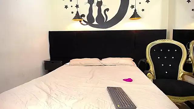 Aisha_Noir from StripChat is Freechat
