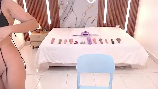 aixa_show from StripChat is Freechat