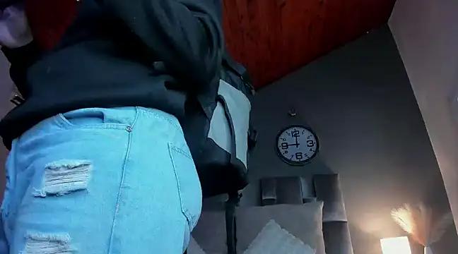 alaia-rogers from StripChat
