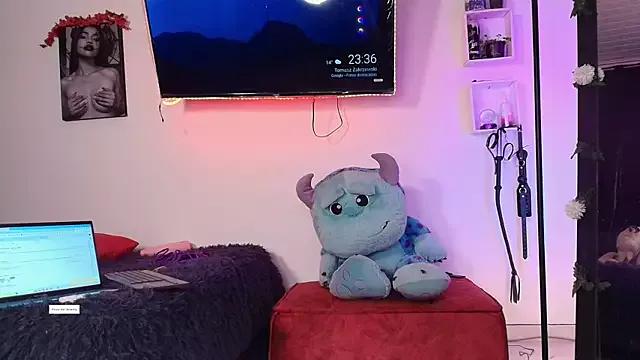 Alaia_Asuka from StripChat
