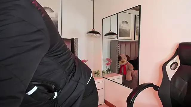 Alaia_Carter from StripChat