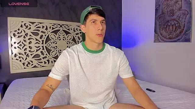 Alan_phoenix from StripChat