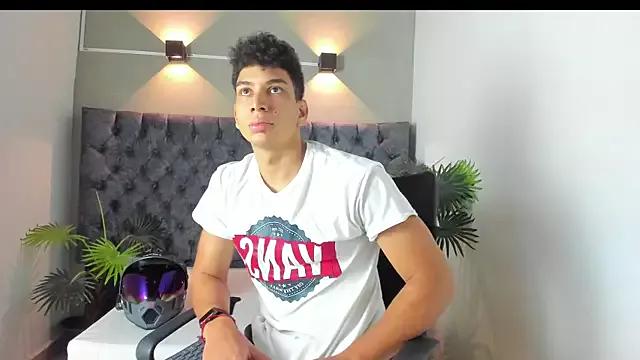 ALAN_REDINGER from StripChat is Freechat