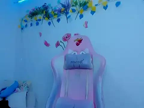 alana_collinss from StripChat