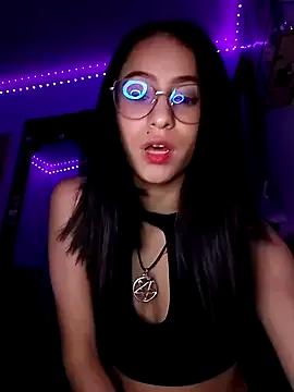 Explore our live girls sluts from our Custom and Multi clubs and checkout exclusive access to highly interactive content, such as shape, hair, titties, pussy type and many more.