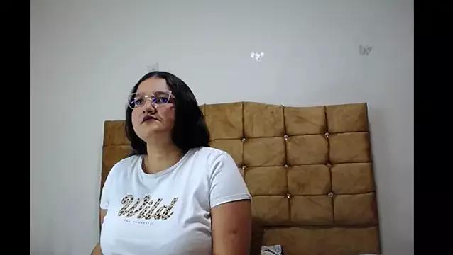 Explore our live girls sluts from our Custom and Multi clubs and checkout exclusive access to highly interactive content, such as shape, hair, titties, pussy type and many more.