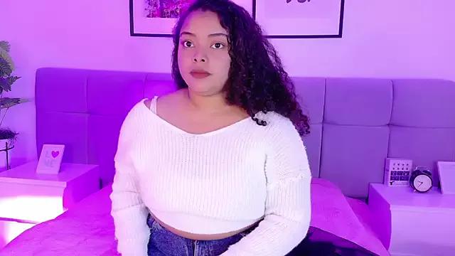 Alanaa_Gomez from StripChat