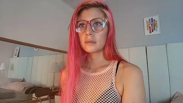 Alanagrecco from StripChat is Freechat