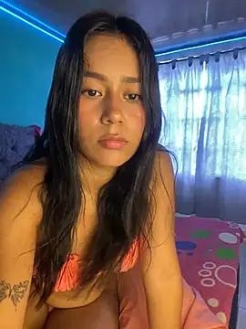 Explore our live girls sluts from our Custom and Multi clubs and checkout exclusive access to highly interactive content, such as shape, hair, titties, pussy type and many more.