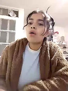 AlanaHotxx from StripChat