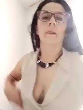 Alanna_11 from StripChat