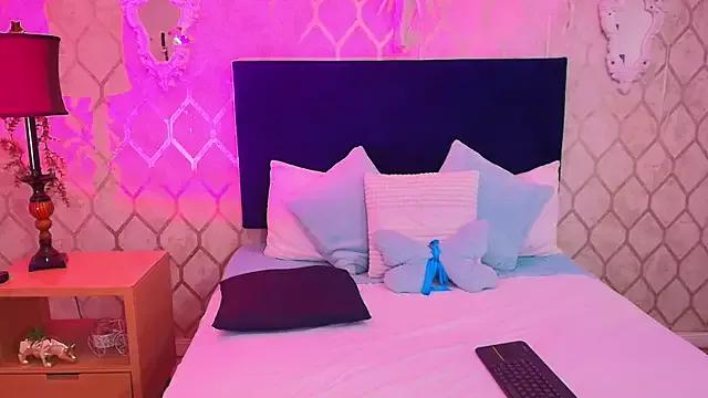 alanna_blaze from StripChat is Freechat