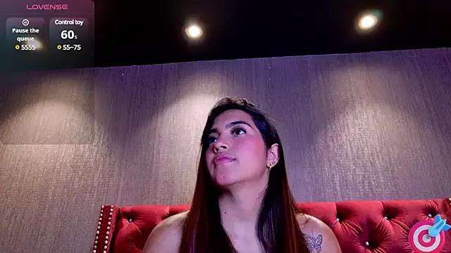 Explore our live girls sluts from our Custom and Multi clubs and checkout exclusive access to highly interactive content, such as shape, hair, titties, pussy type and many more.