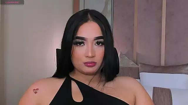 Explore our live girls sluts from our Custom and Multi clubs and checkout exclusive access to highly interactive content, such as shape, hair, titties, pussy type and many more.