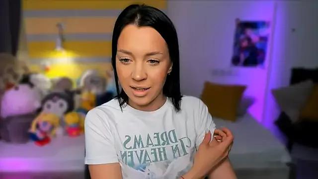 AlannaMiless from StripChat