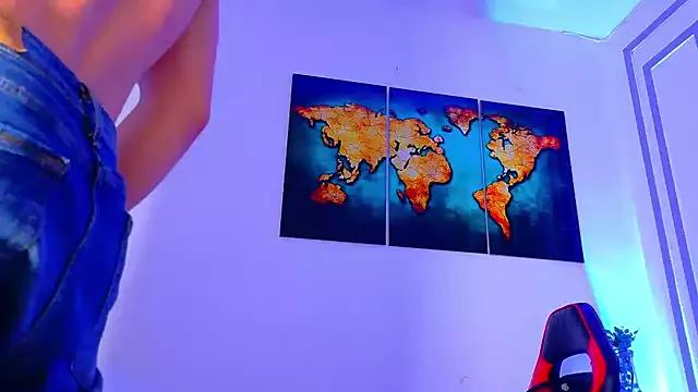 ALANNFERRER from StripChat