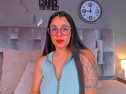 Explore our live girls sluts from our Custom and Multi clubs and checkout exclusive access to highly interactive content, such as shape, hair, titties, pussy type and many more.