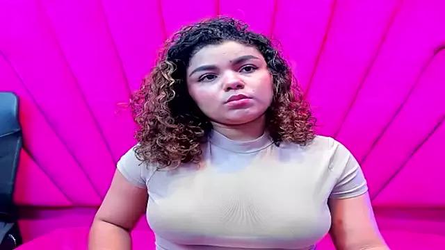 Alaska_xxx from StripChat