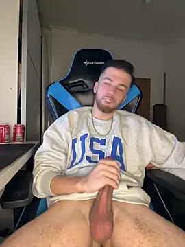 AlbanerYaro45 from StripChat