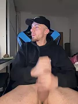 AlbanerYaro45 from StripChat