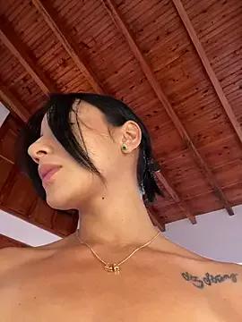 Ale_Lewis from StripChat is Freechat