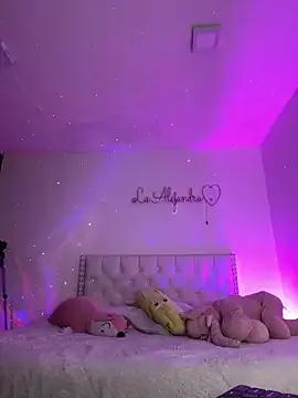 alee_lenoxx from StripChat