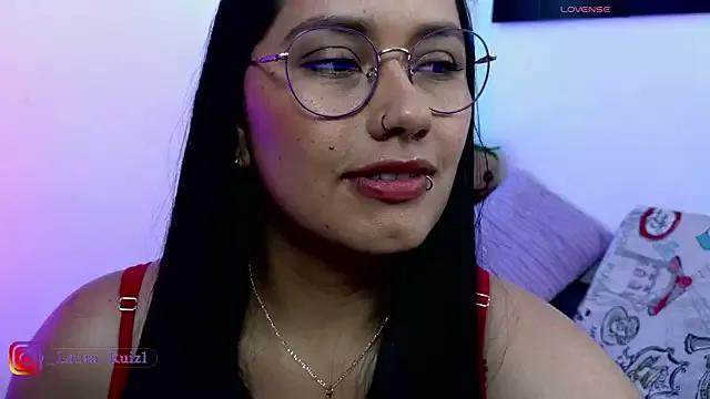 AlejaRuiz from StripChat is Freechat