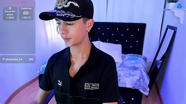 Alejoo_Storm webcams show profile image 