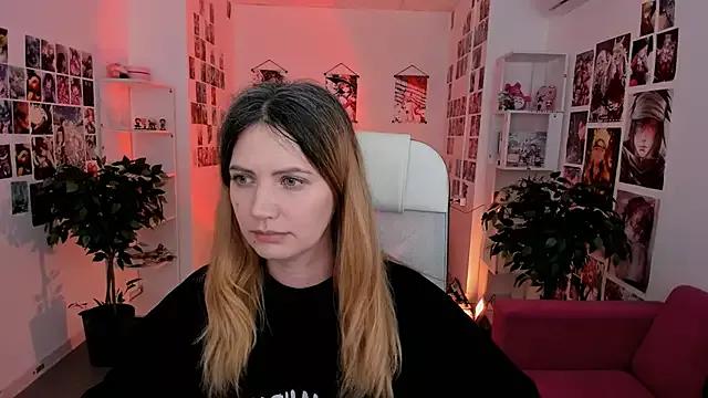 Explore our live girls sluts from our Custom and Multi clubs and checkout exclusive access to highly interactive content, such as shape, hair, titties, pussy type and many more.