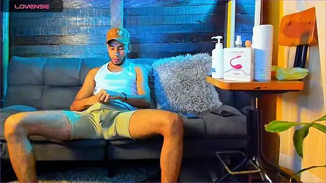 Alex_bigcock11_ from StripChat is Freechat