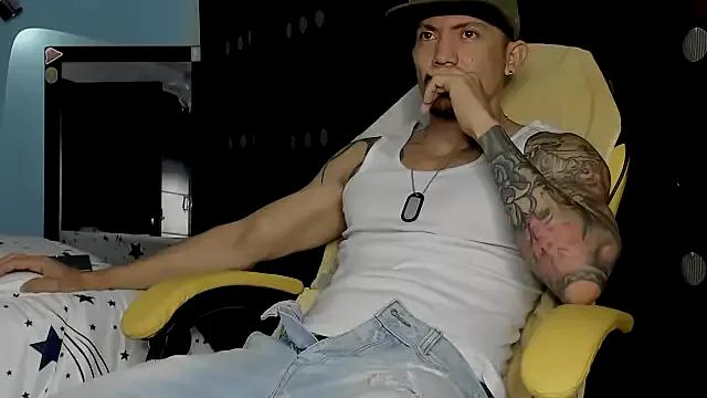 Alex_motta from StripChat is Freechat