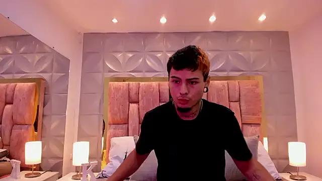 Alex_N_Blue from StripChat is Freechat