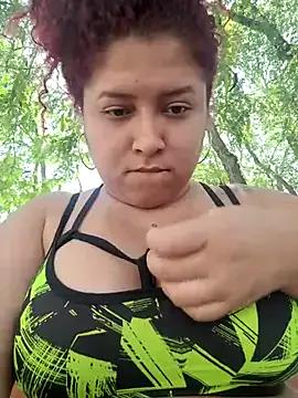 alexa-sexyy from StripChat is Freechat