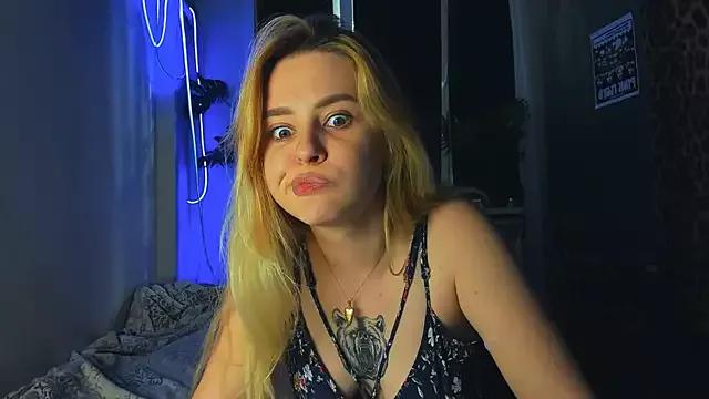Alexa_Pirs from StripChat is Freechat