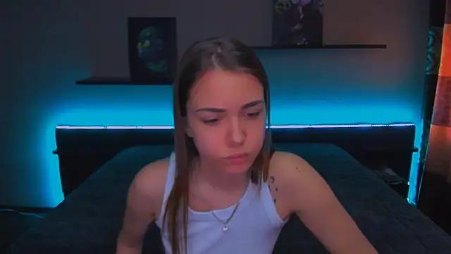 Explore our live girls sluts from our Custom and Multi clubs and checkout exclusive access to highly interactive content, such as shape, hair, titties, pussy type and many more.