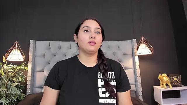 Explore our live girls sluts from our Custom and Multi clubs and checkout exclusive access to highly interactive content, such as shape, hair, titties, pussy type and many more.