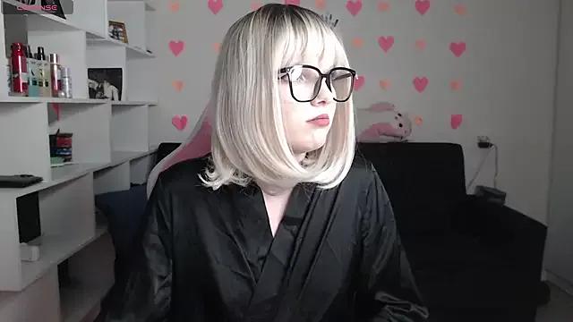Explore our live girls sluts from our Custom and Multi clubs and checkout exclusive access to highly interactive content, such as shape, hair, titties, pussy type and many more.